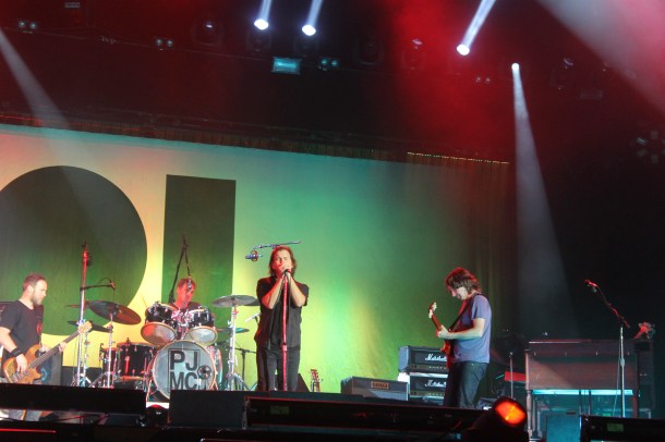 1206 30Pearl Jam - Main Square Arras (18)